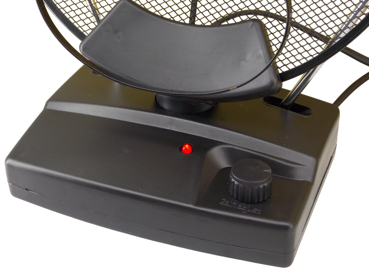  Телевизионная  антенна комнатная   c усилителем