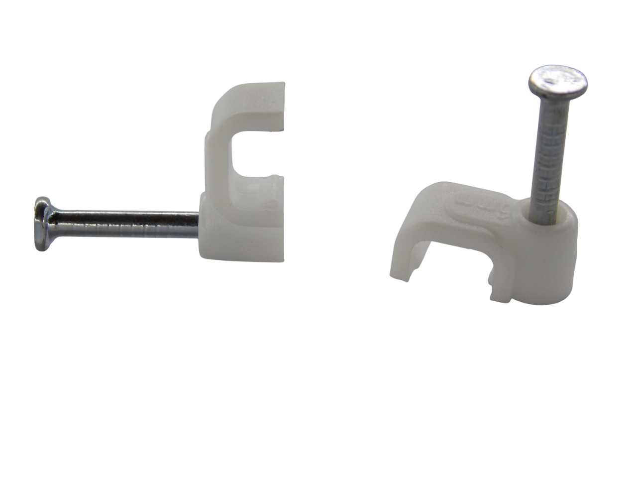 Крепёж для кабеля  плоский 6мм / 100 штук