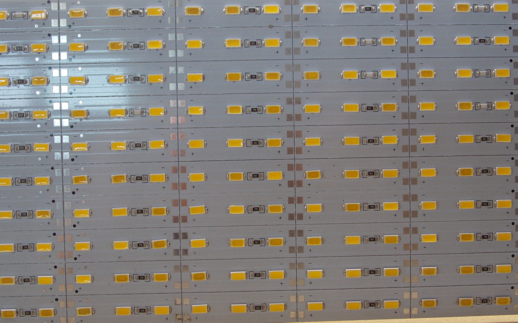 Светодиодная  линейка 12В - 72Led/m - 12Вт белая 3000К